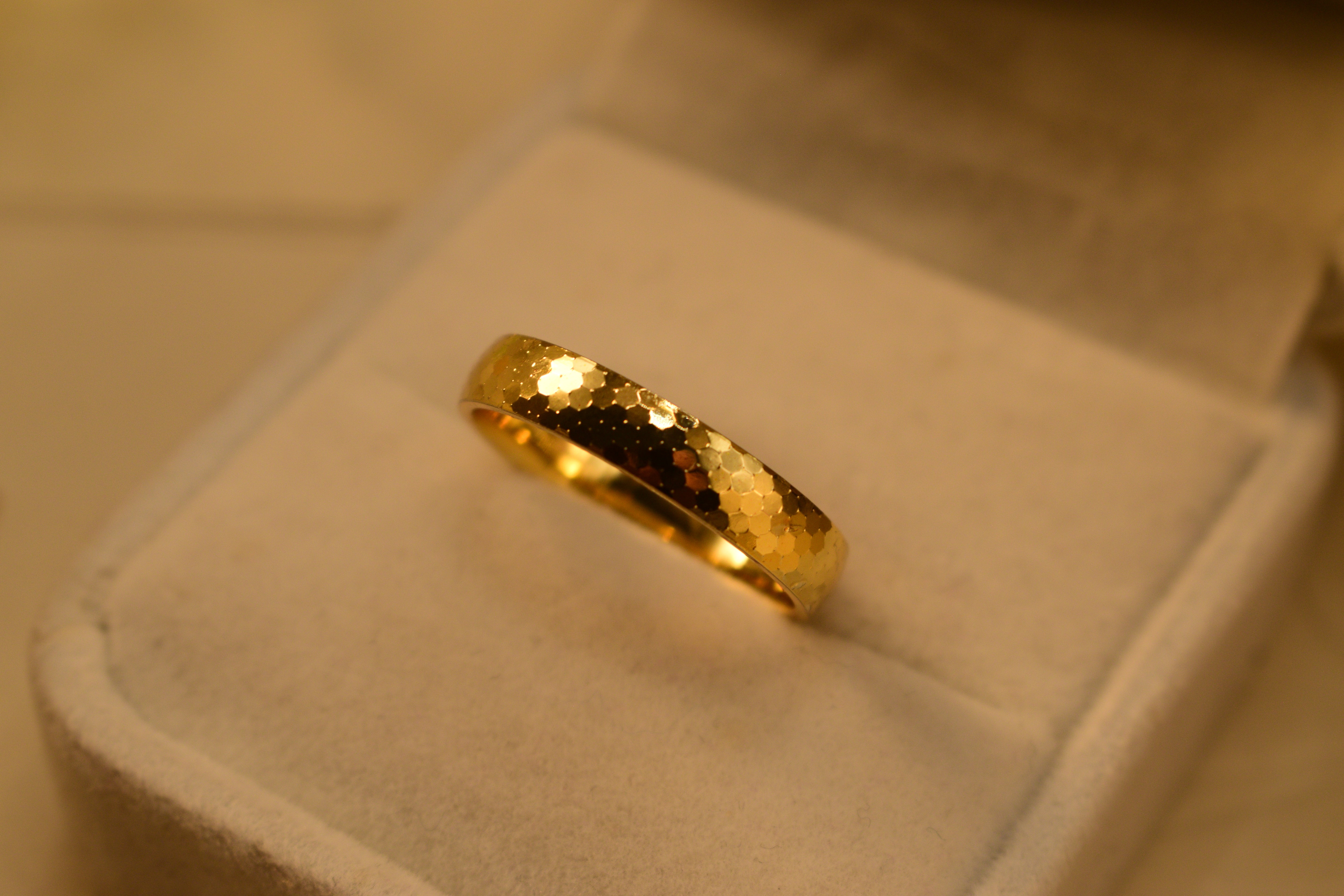 Elegant Unique Design Gold Plated Ring For Girls/Women