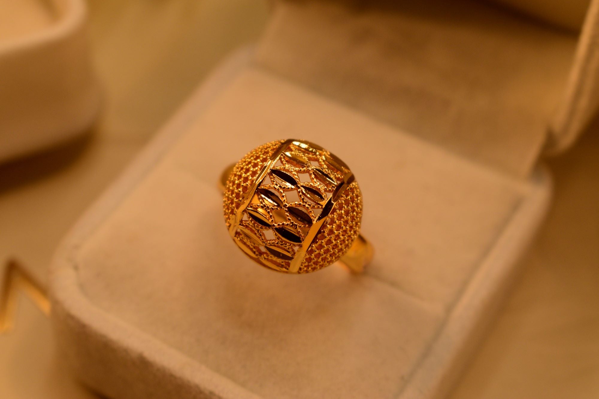 Glamorous Unique Design Gold Plated Ring For Girls/Women