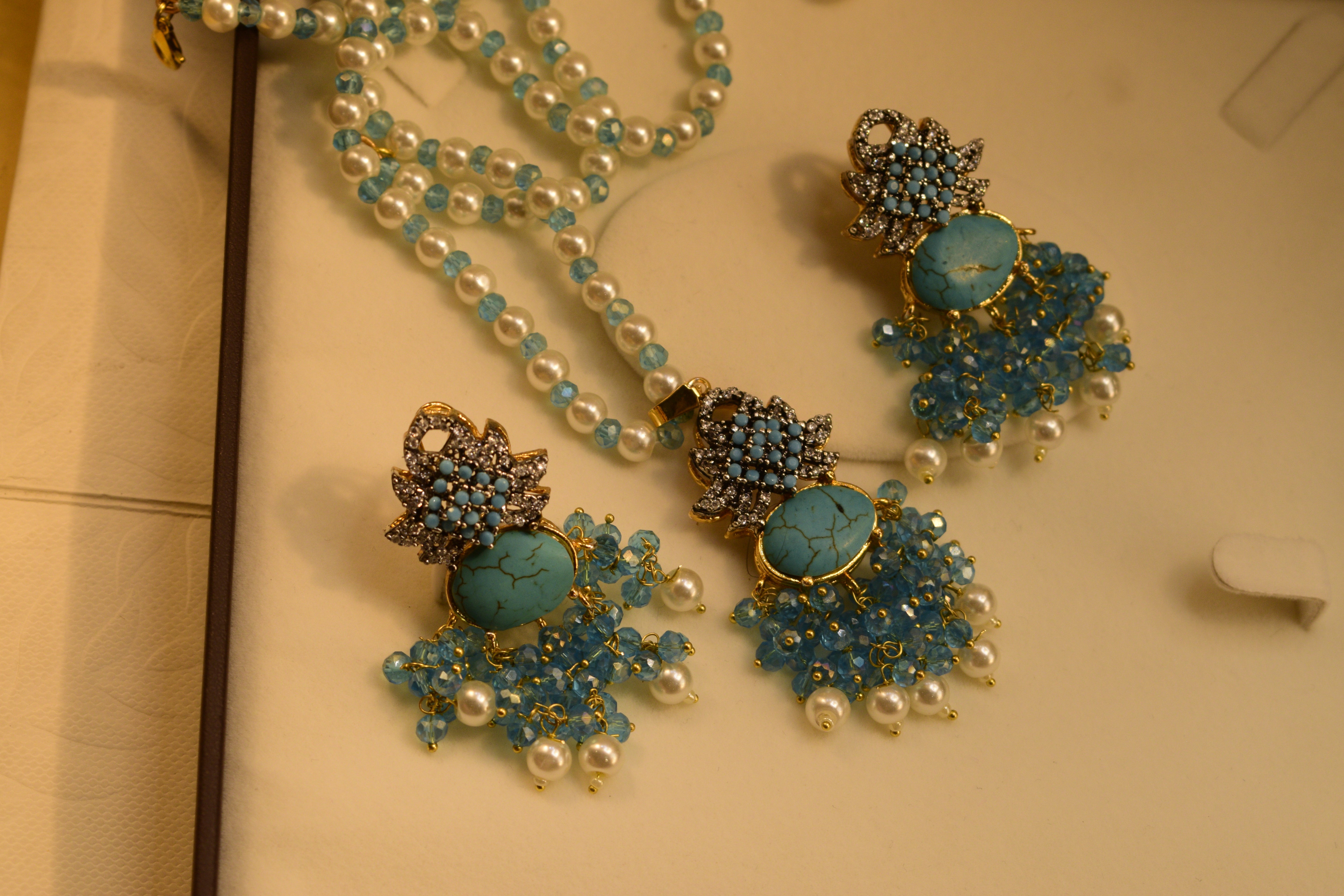 Luminous Design Gold Plated Crystal Stones Necklace Set for Girls/Women