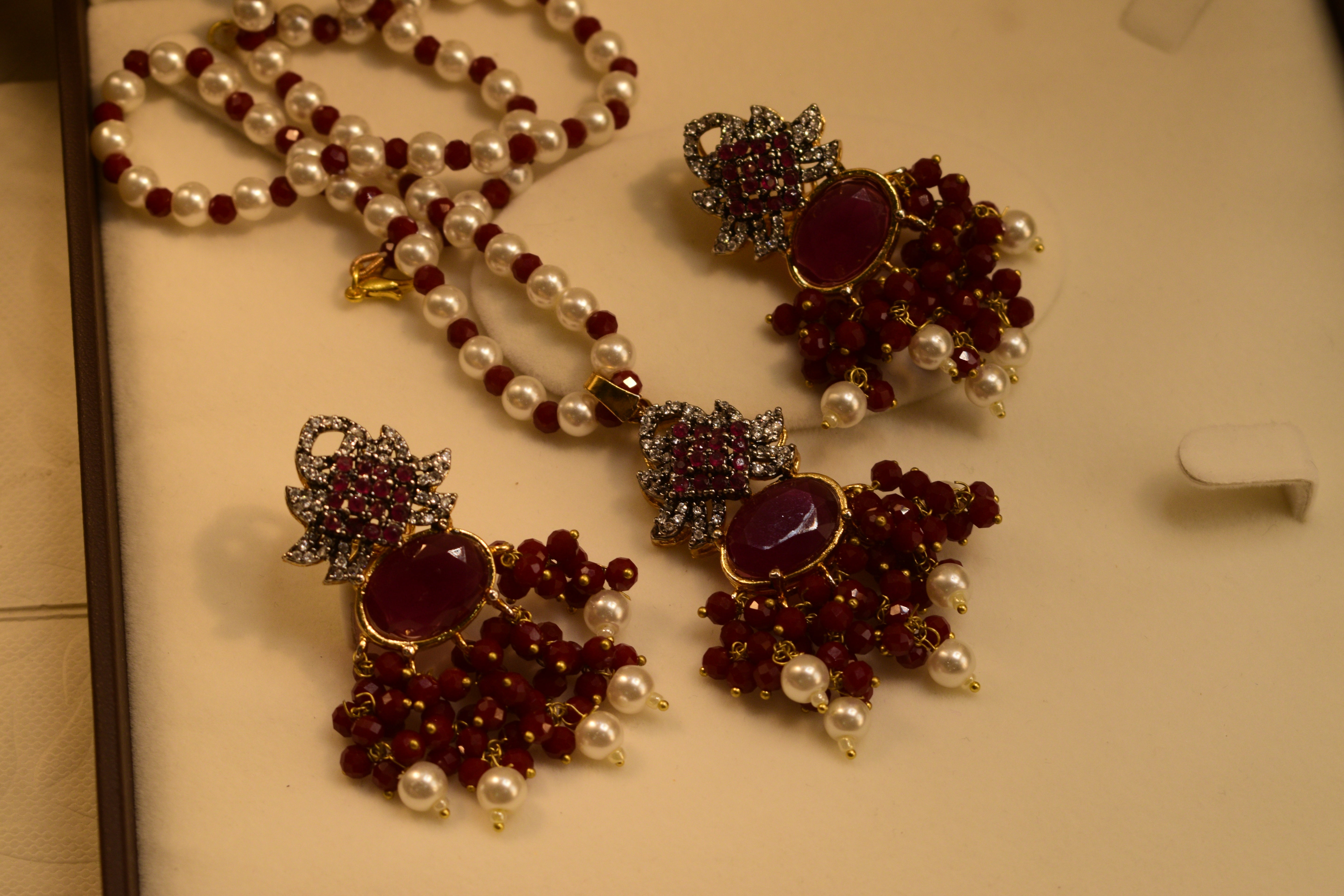 Luminous Design Gold Plated Crystal Stones Necklace Set for Girls/Women