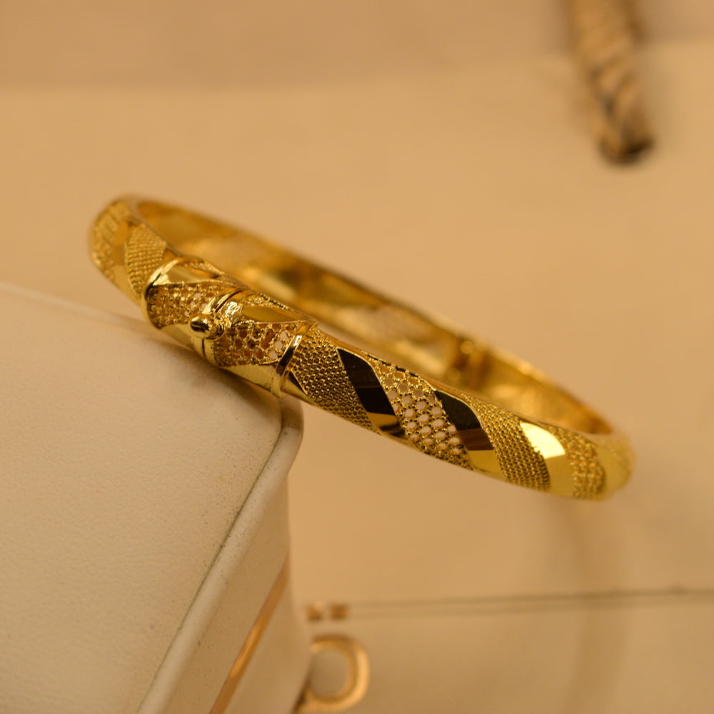 Fancy Unique Design Gold Plated Bangle for Girls/Women