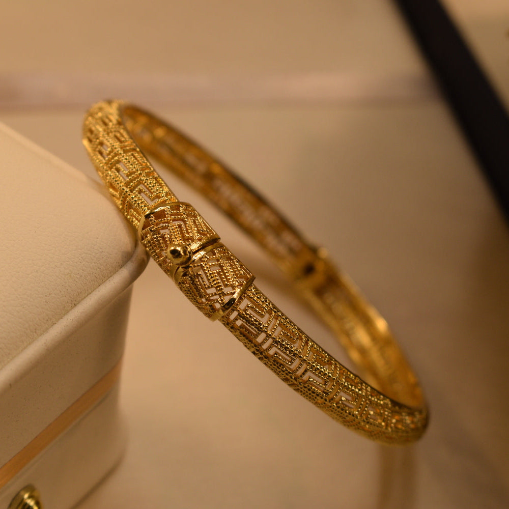 Stylish Unique Design Gold Plated Bangle for Girls/Women