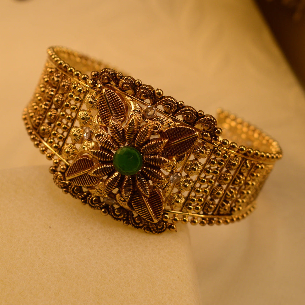 Charming Design Gold Plated Crystal Stones Bangle for Girls/Women