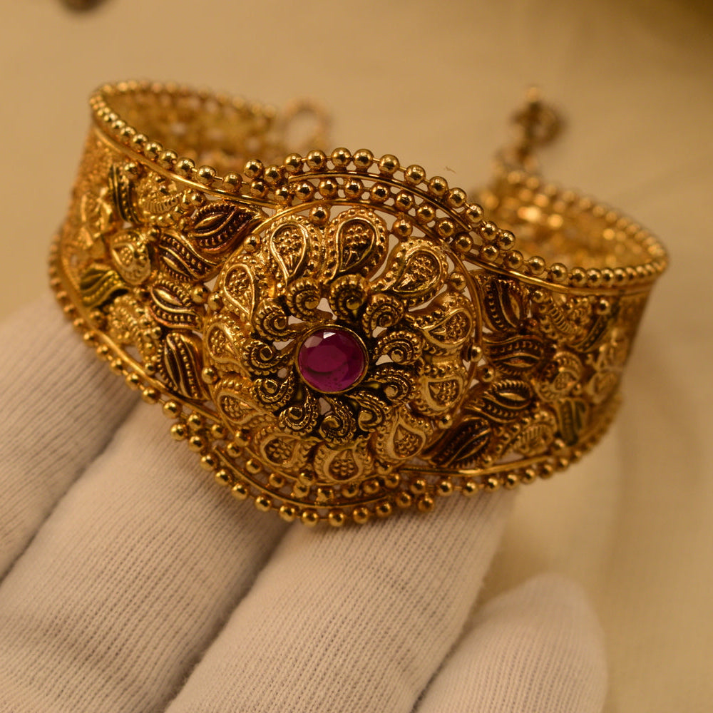 Gorgeous Design Gold Plated Crystal Stone Bangle for Girls/Women
