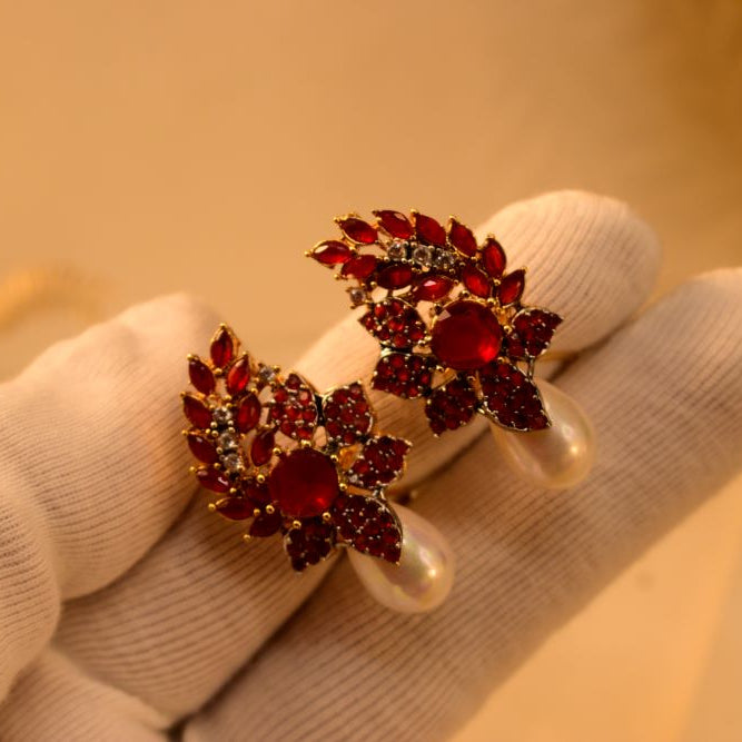 Glamorous Design Gold Plated Crystal Stones Earrings For Girls/women