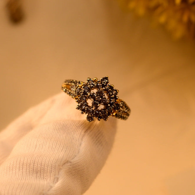 Glamorous Design Gold Plated Crystal Stones Ring For Girls/Women