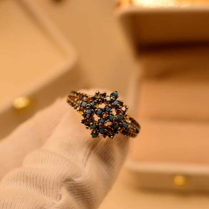 Glamorous Design Gold Plated Crystal Stones Ring For Girls/Women