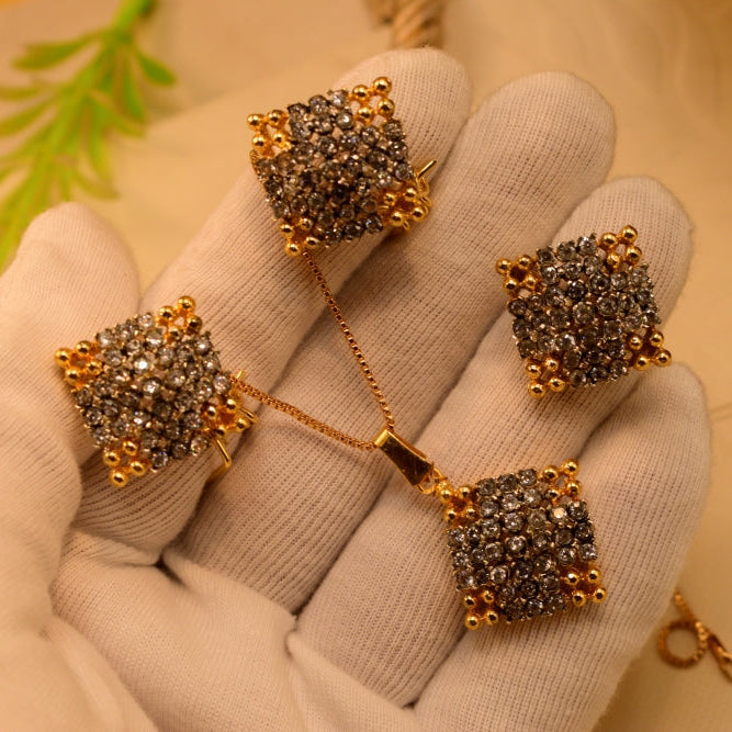 Luxury Design Gold Plated Crystal Stones Necklace Set for Girls/Women
