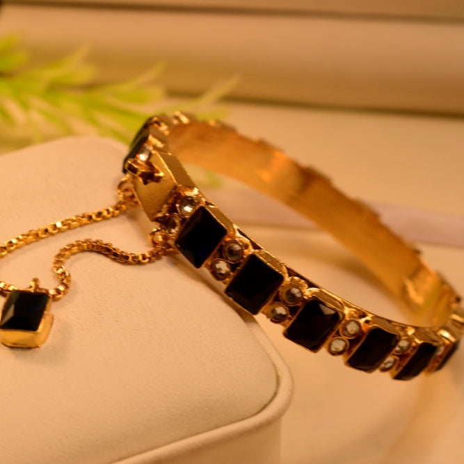 Sparkling Design Gold Plated Crystal Stones Bangle for Girls/Women