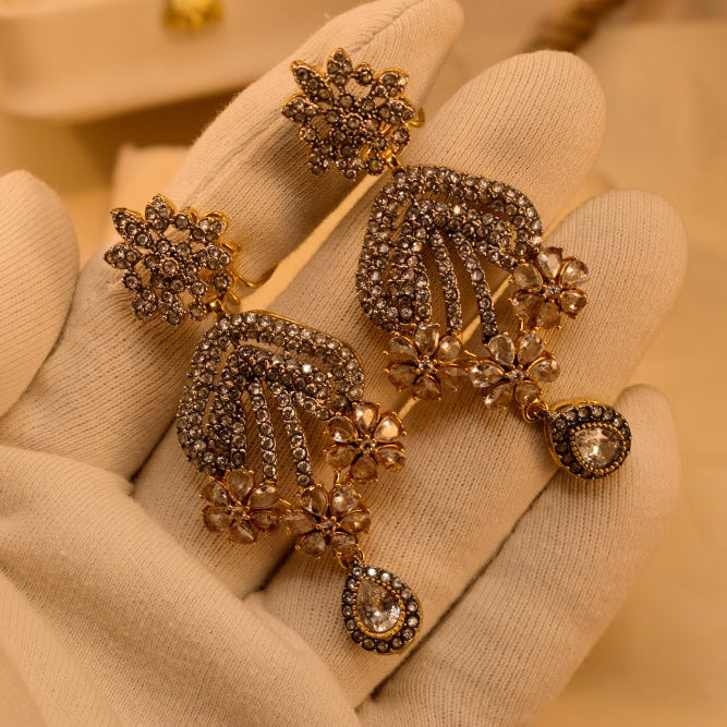 Charming Design Gold Plated Crystal Stones Earrings For Girls/women