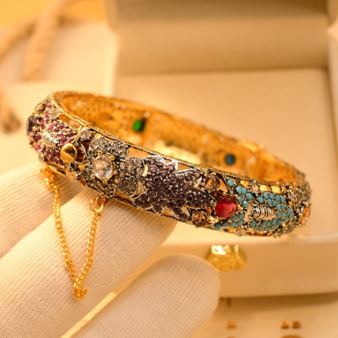 Gorgeous Design Gold Plated Crystal Stones Bangle for Girls/Women