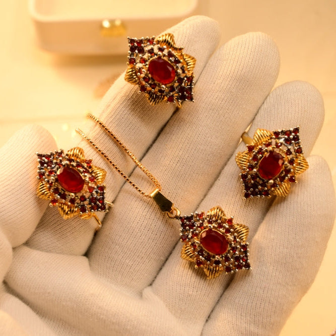 Sparkling Unique Design Gold Plated Necklace Set for Girls/Women