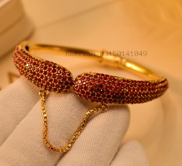 Gorgeous Luminous Real Stones Bangle for Girls/Women