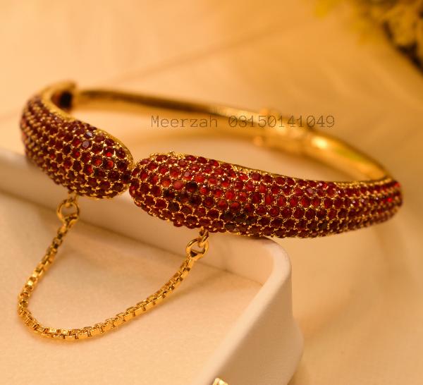 Gorgeous Luminous Real Stones Bangle for Girls/Women