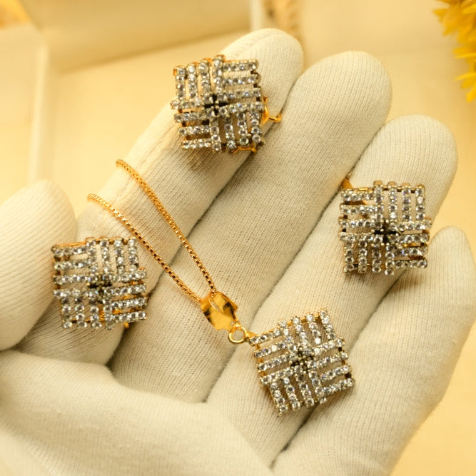 Elegant Design Gold Plated Crystal Stones Necklace Set for Girls/Women