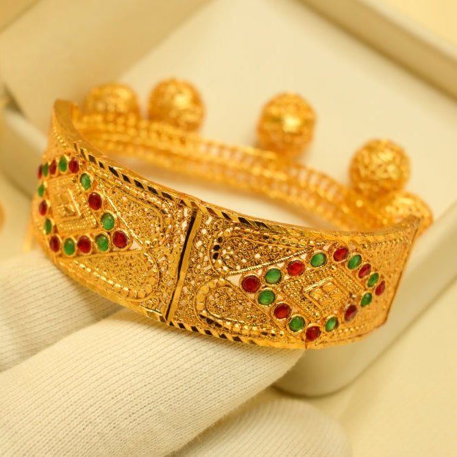 Beautiful Design Gold Plated Crystal Stones Bracelet For Girls/Women