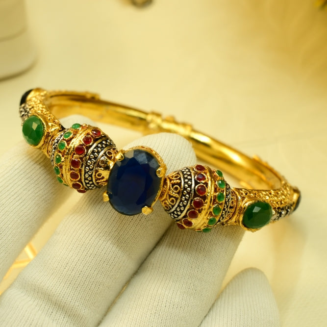 Gorgeous Design Gold Plated Crystal Stones Bangle for Girls/Women