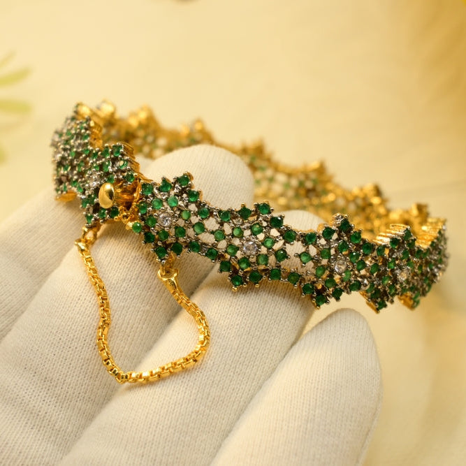 Charming Design Gold Plated Crystal Stones Bangle for Girls/Women