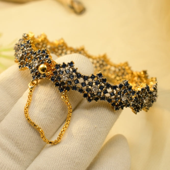Charming Design Gold Plated Crystal Stones Bangle for Girls/Women