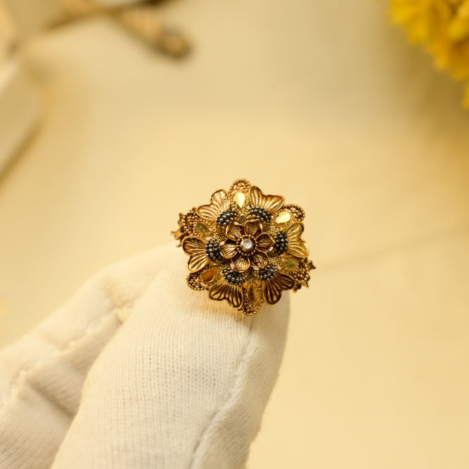 Dazzling Unique Design Gold Plated Ring For Girls/Women
