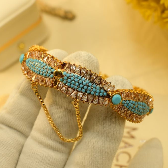 Luxury Design Gold Plated Crystal Stones Bangle for Girls/Women