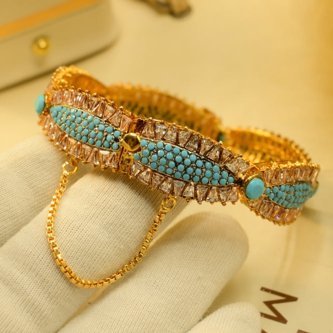 Luxury Design Gold Plated Crystal Stones Bangle for Girls/Women