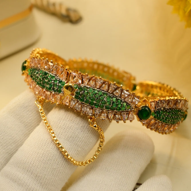 Luxury Design Gold Plated Crystal Stones Bangle for Girls/Women