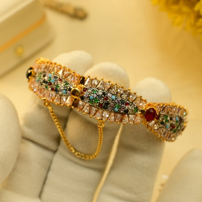 Luxury Design Gold Plated Crystal Stones Bangle for Girls/Women