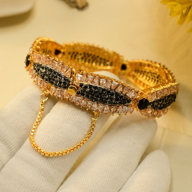 Luxury Design Gold Plated Crystal Stones Bangle for Girls/Women