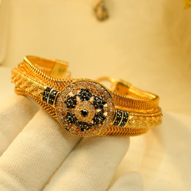 Glamorous Design Gold Plated Crystal Stones Bangle for Girls/Women