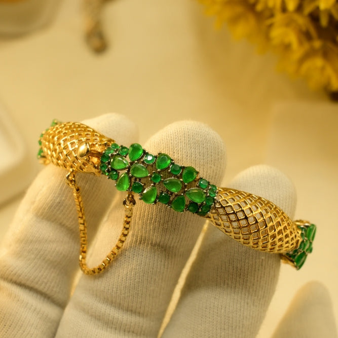 Sparkling Unique Design Gold Plated Crystal Stones Bangle for Girls/Women