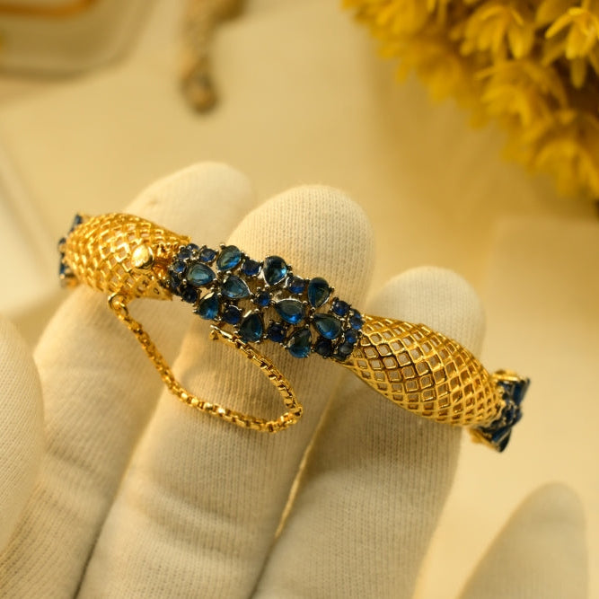 Sparkling Unique Design Gold Plated Crystal Stones Bangle for Girls/Women