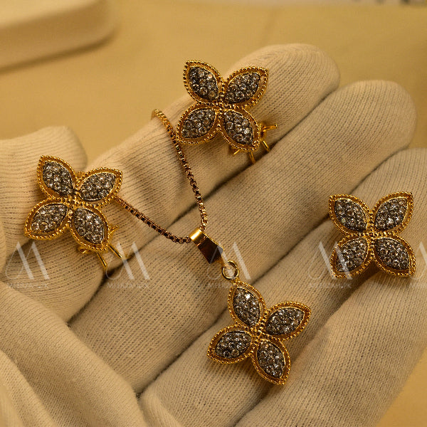 Unique Flower Design Gold Plated Real Stones Necklace Set for Girls/Women