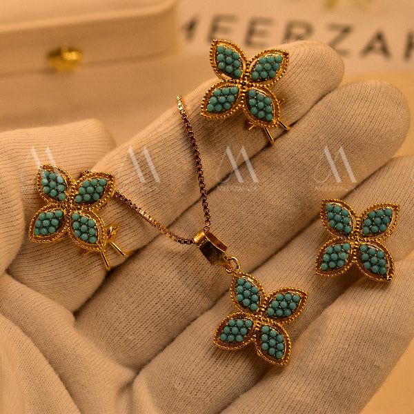 Unique Flower Design Gold Plated Real Stones Necklace Set for Girls/Women