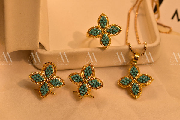 Unique Flower Design Gold Plated Real Stones Necklace Set for Girls/Women