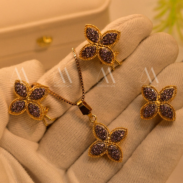 Unique Flower Design Gold Plated Real Stones Necklace Set for Girls/Women