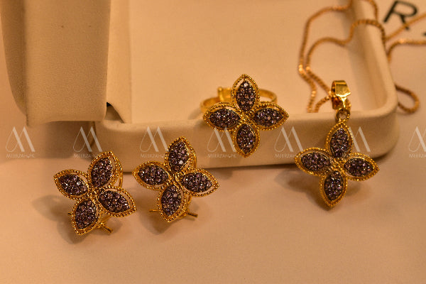 Unique Flower Design Gold Plated Real Stones Necklace Set for Girls/Women