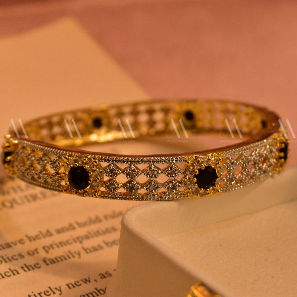 Elegant Design Gold Plated Real Stones Bangle for Girls/Women