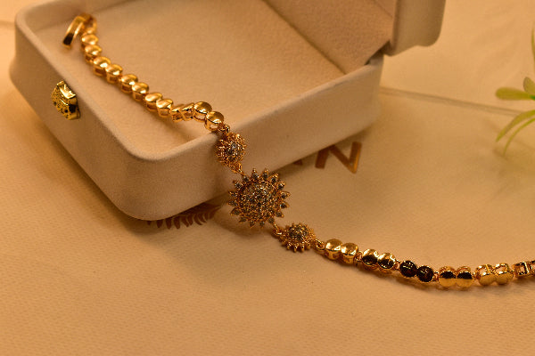 Elegant Unique Design Gold Plated Crystal Stones Bracelet for Girls/Women