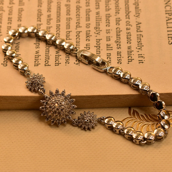 Beautiful Unique Design Silver Plated Bracelet for Girls/Women