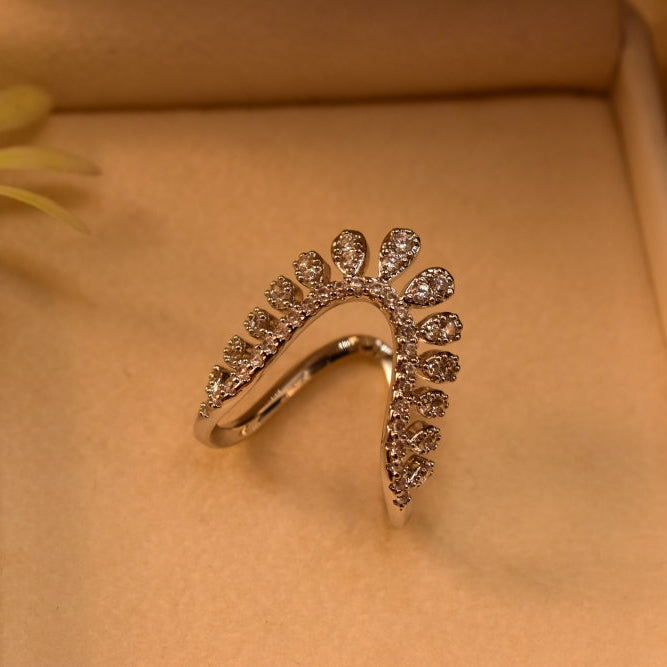 Beautiful Design Silver Plated Crystal Stones Ring For Girls/Women