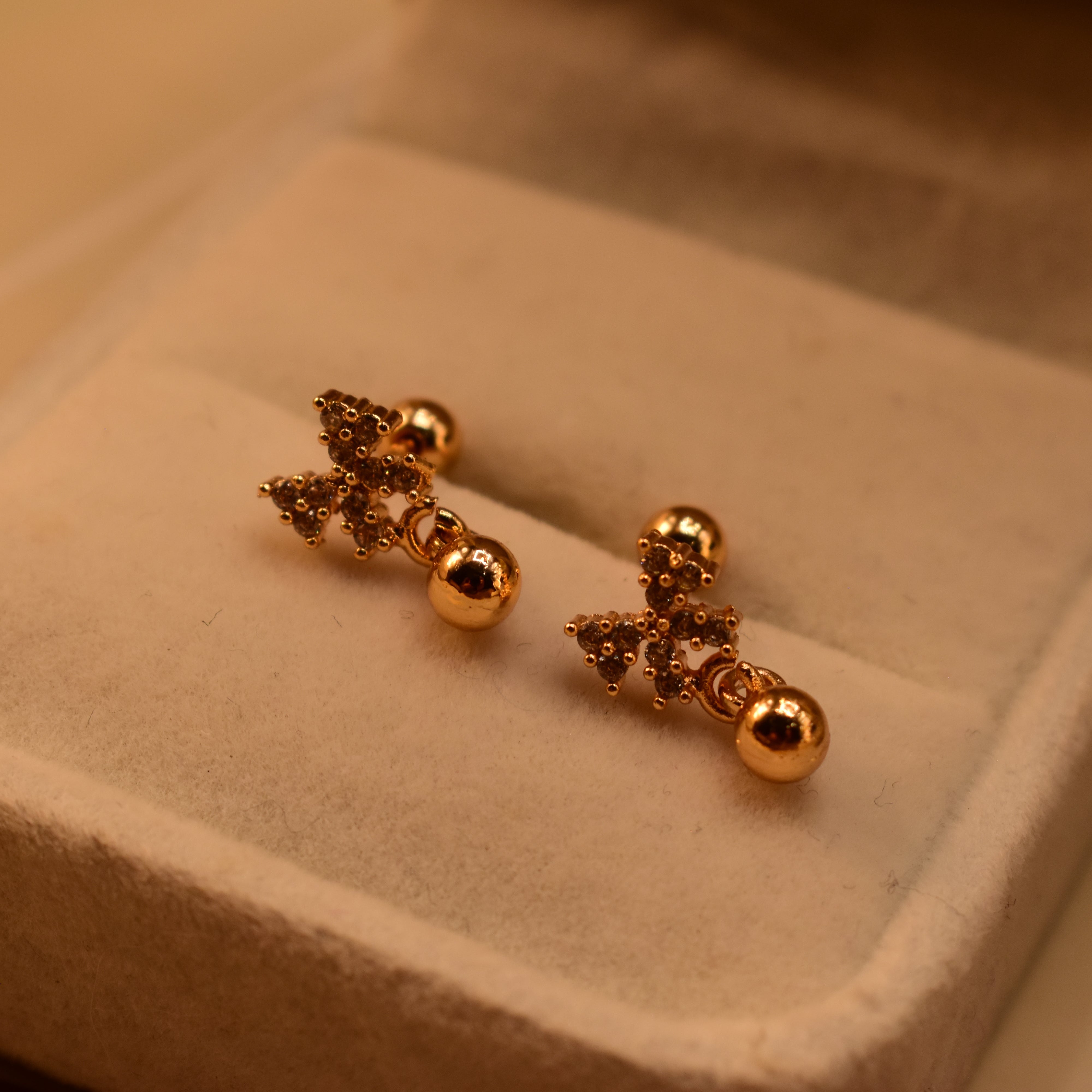 Dazzling Design Gold Plated Crystal Stones Earrings For Girls/women