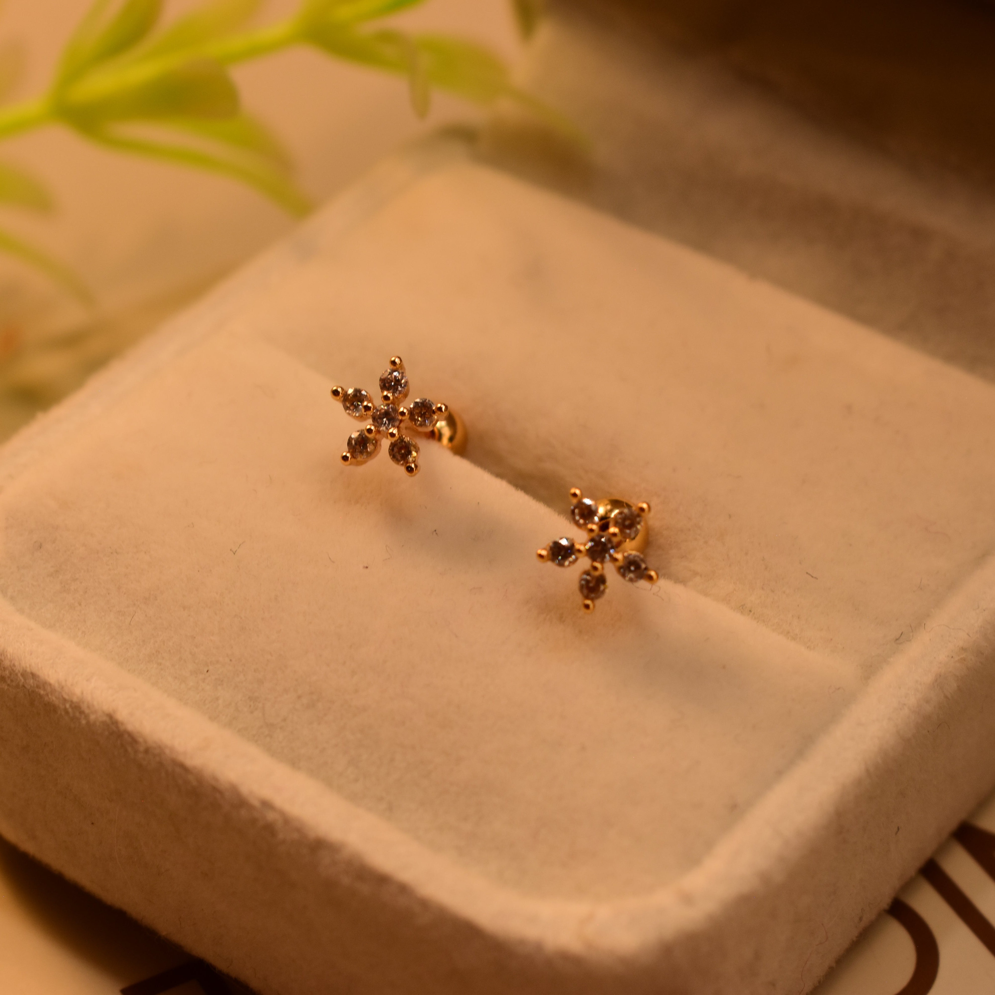 Elegant Design Gold Plated Crystal Stones Earrings For Girls/women