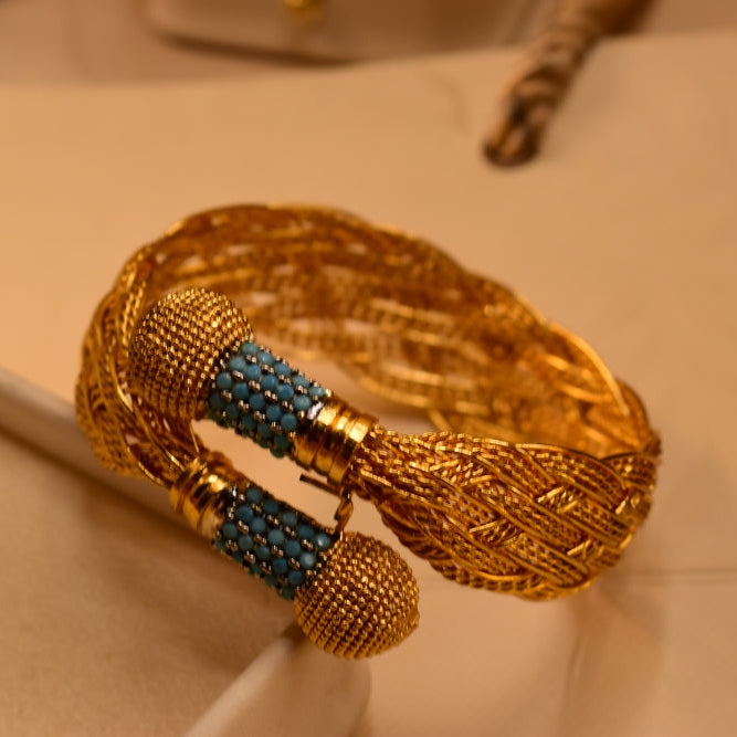 Elegant Design Gold Plated Crystal Stones Bangle for Girls/Women