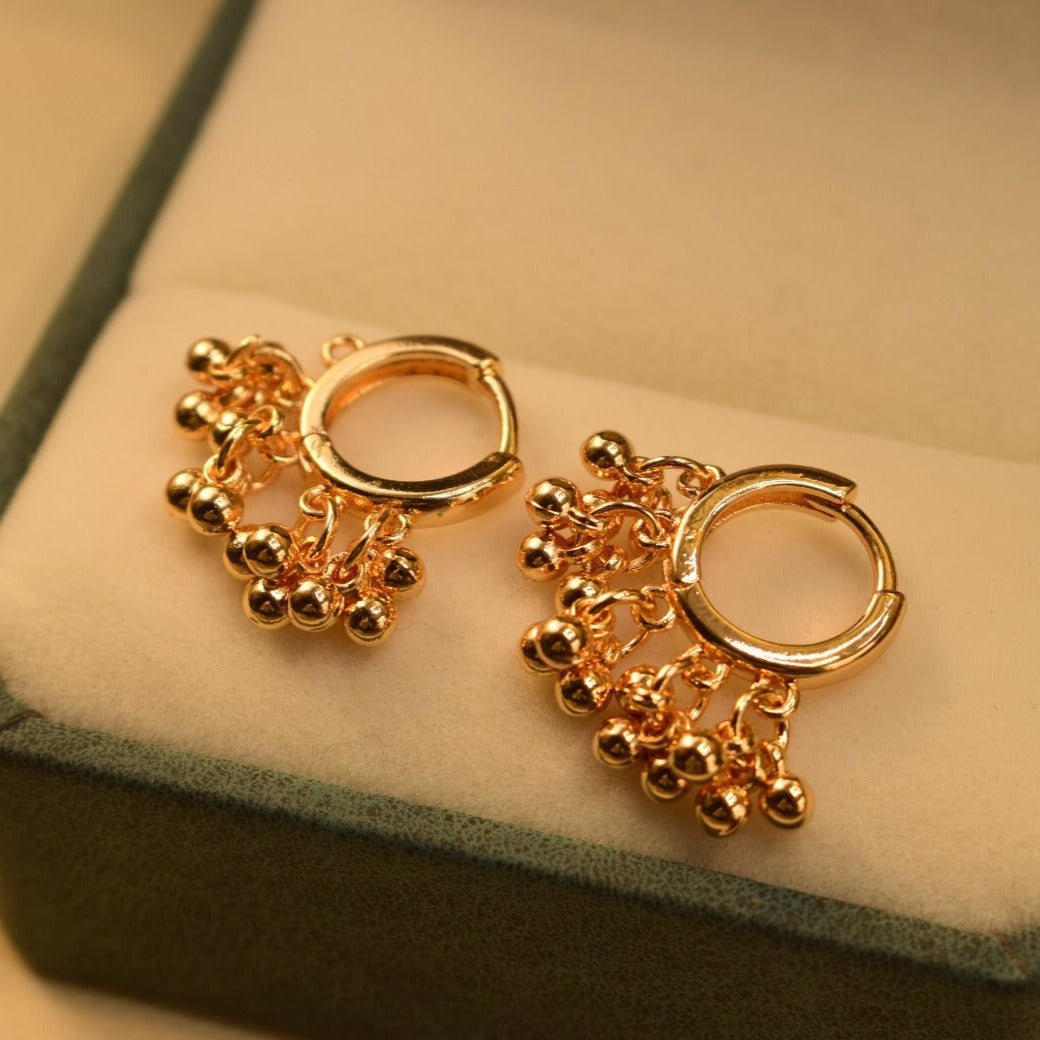 Elegant Design Gold Plated Earrings For Girls/women mail