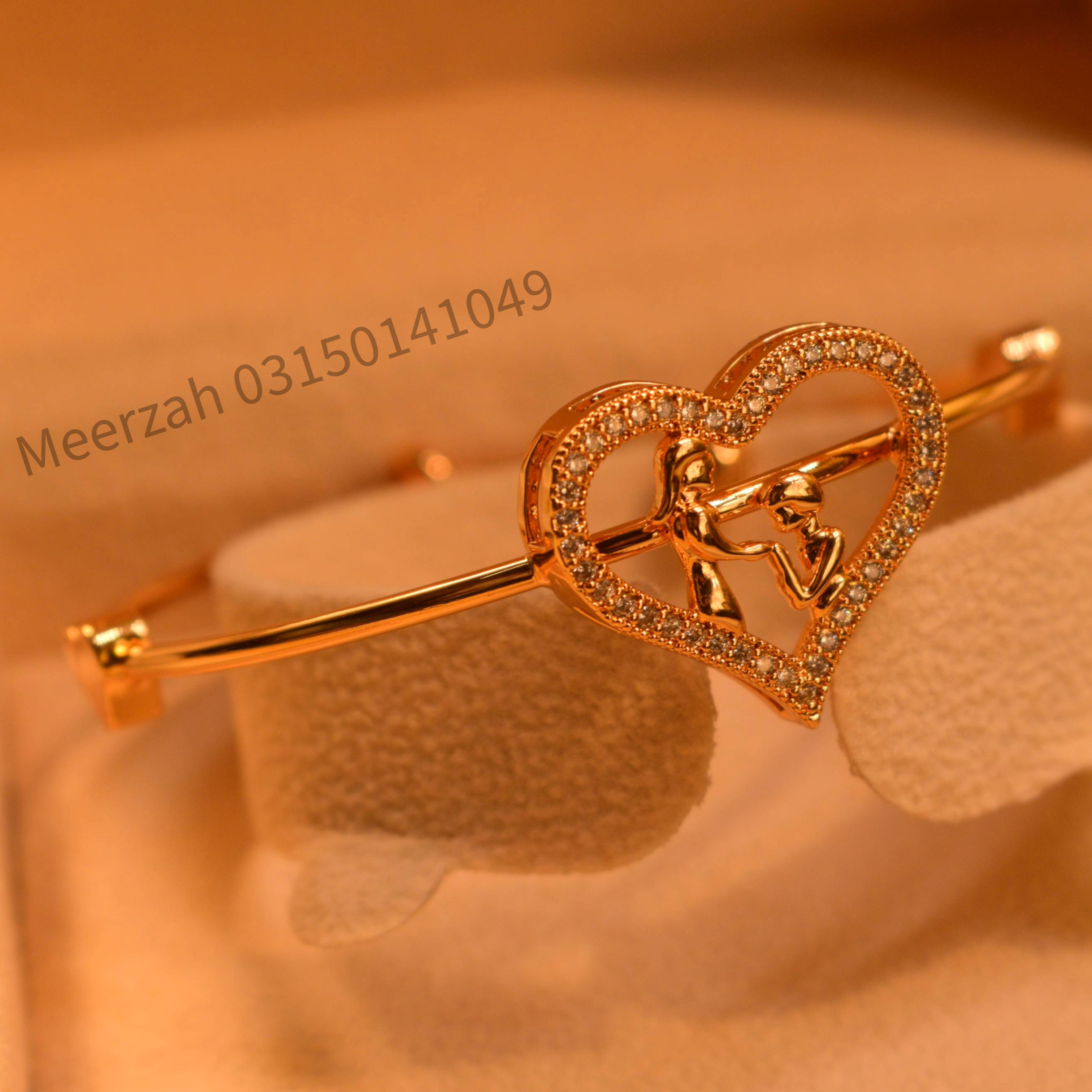 Glamorous Heart Design 24K Gold Plated Bracelet for Girls/Women