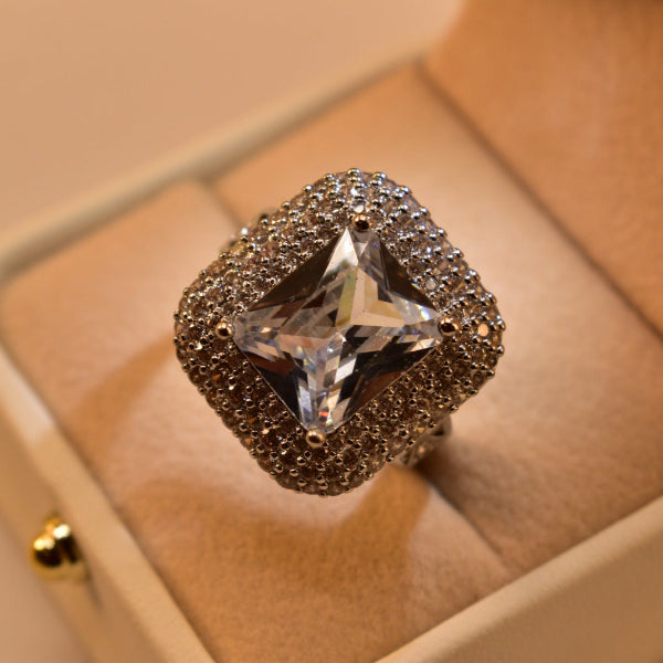Glamorous Design Silver Plated Crystal Stone Ring For Girls/Women