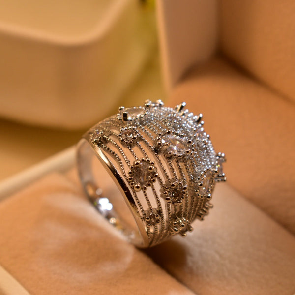 Unique Design Silver Plated Crystal Stones Ring For Girls/Women