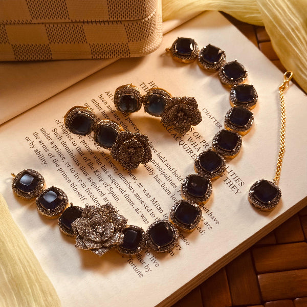 Beautiful Design Gold Plated Crystal Stones Necklace Set for Girls/Women
