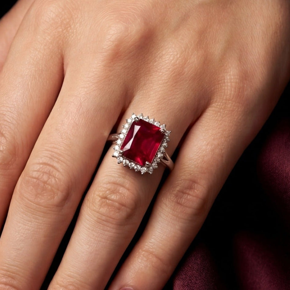 Elegant Unique Design Silver Plated Crystal Stones Ring For Girls/Women